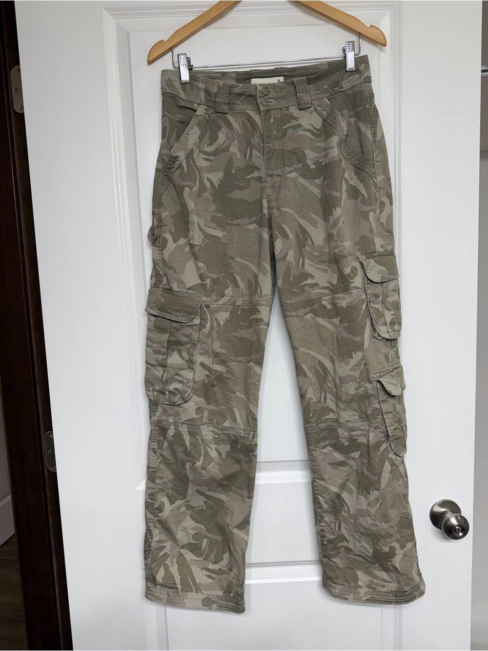 Abercrombie & Fitch Olive Camo Cargo Pants